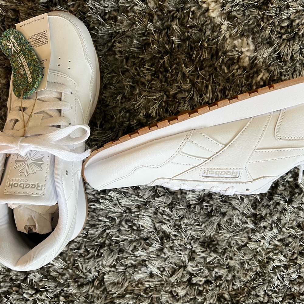 Reebok Running shoes. New with tags - Picture 4 of 5